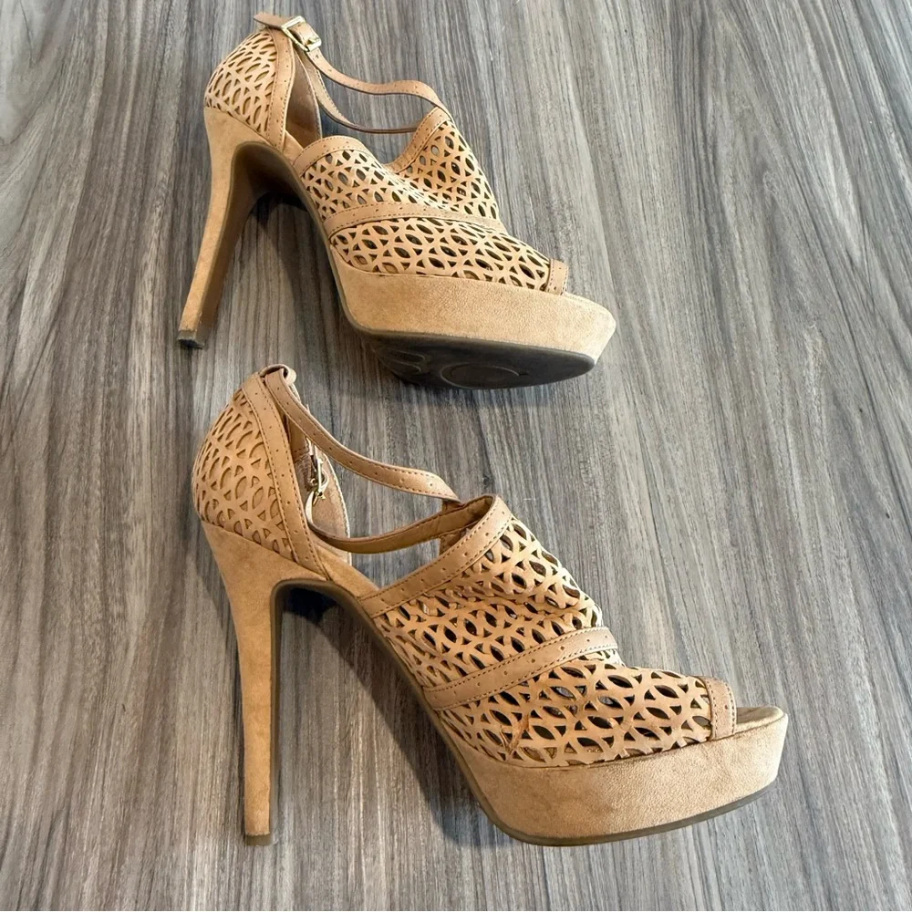 BCBGeneration Anja Beige Cut-Out Heels